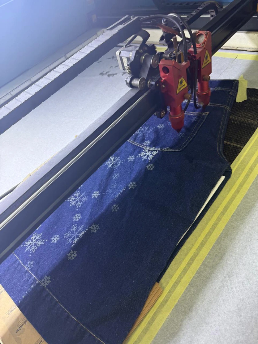 Laser